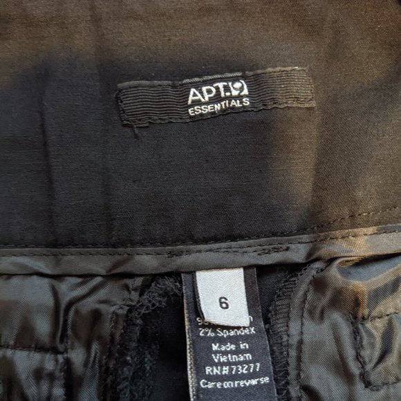 Apt. 9 black dress shorts - Picture 2 of 5